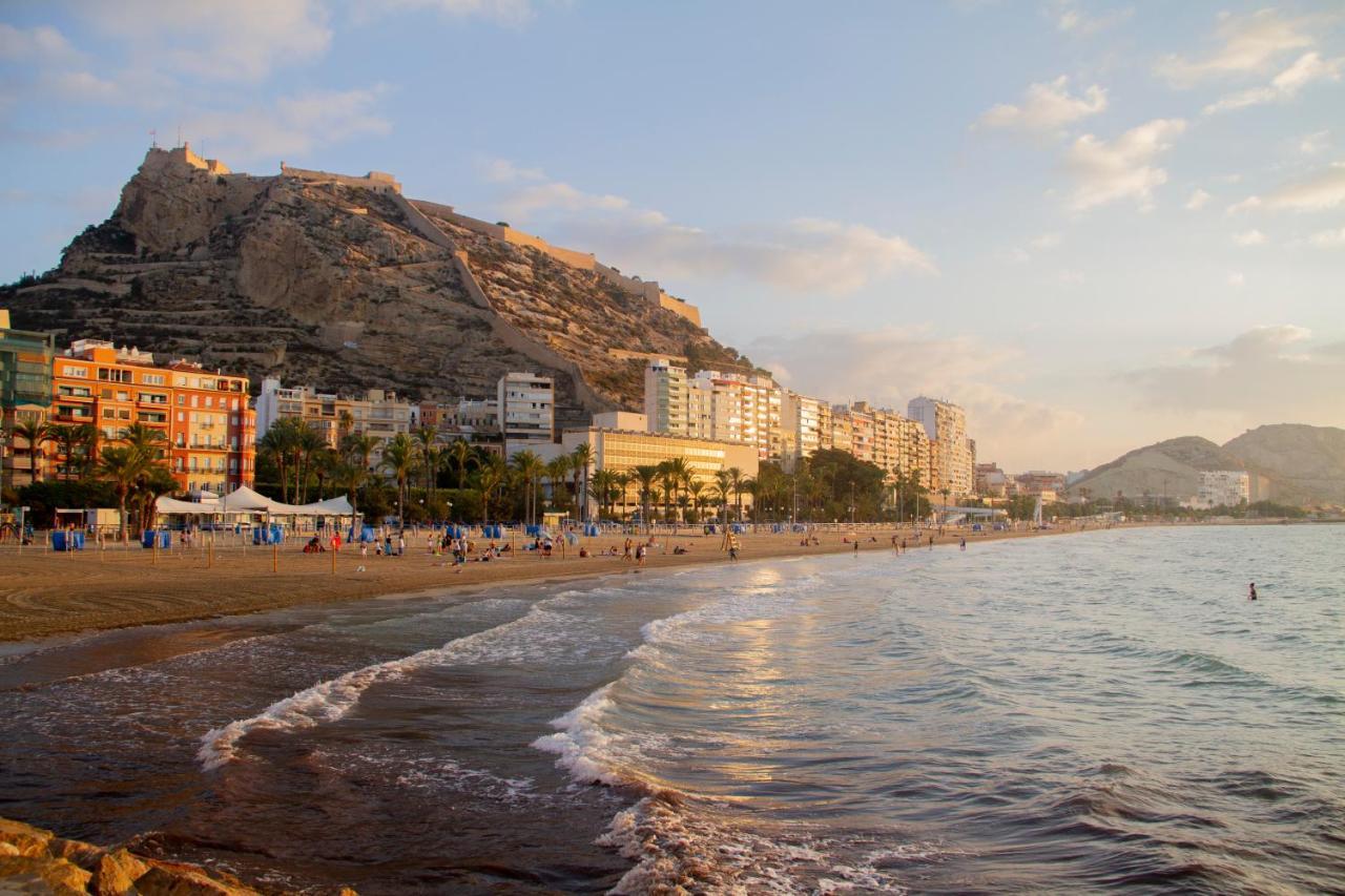 Gr01 Alicante Exterior foto